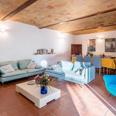 Cascina La Valle 10&2, Emma Villa