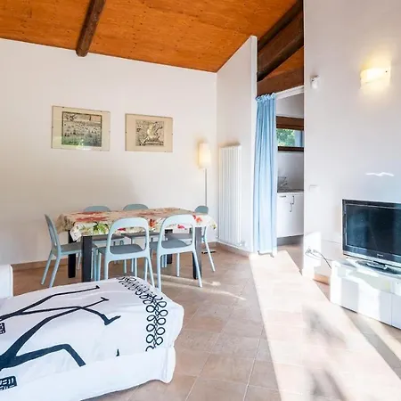 Villa Cascina La Valle 10&2, Emma